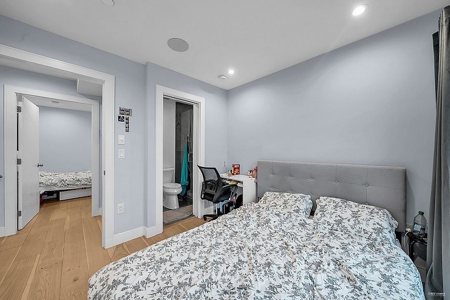 3429 Dundas Street Vancouver, BC - 19