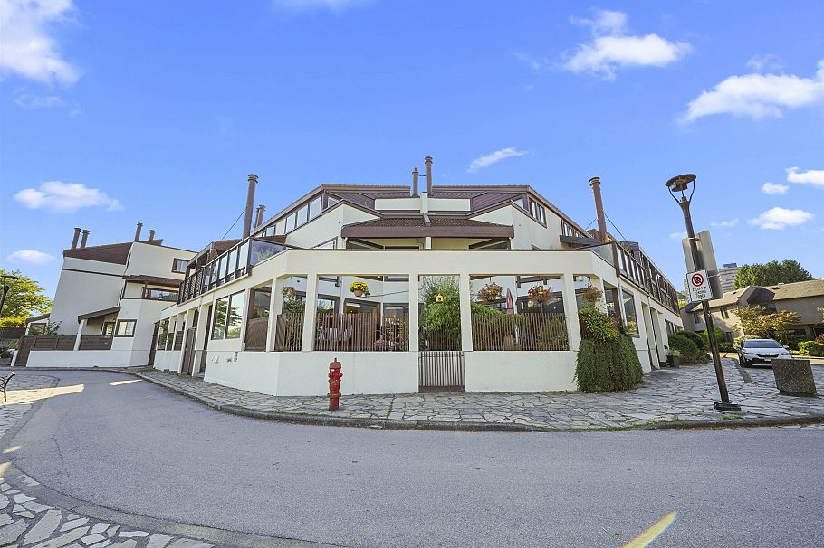 1130 Ironwork Passage Vancouver, BC - 36