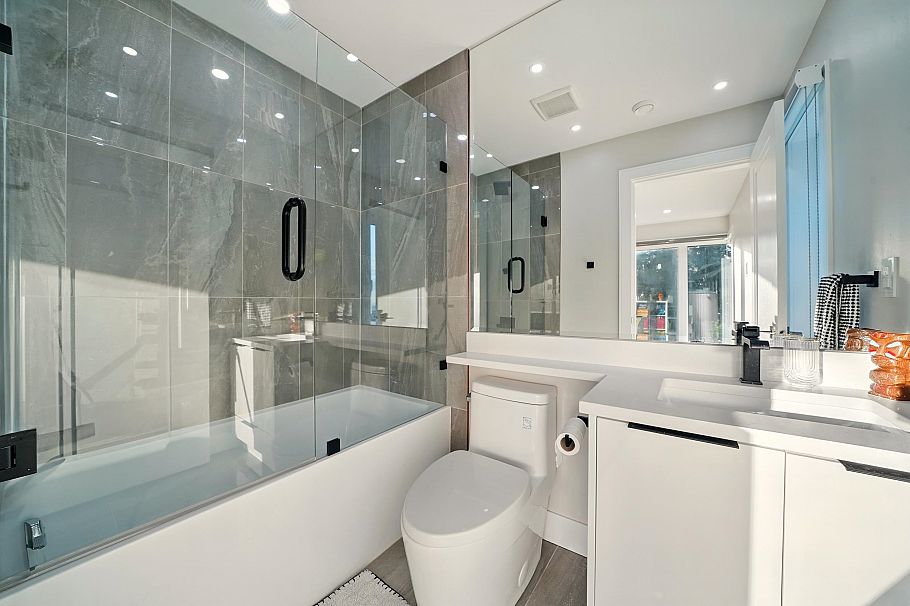 3980 Norwood Avenue North Vancouver, BC - 34