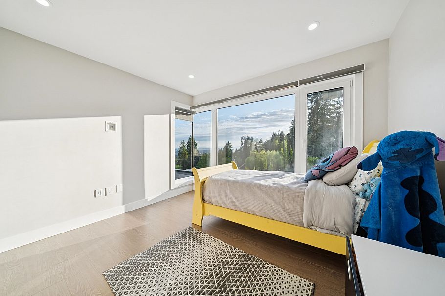 3980 Norwood Avenue North Vancouver, BC - 31