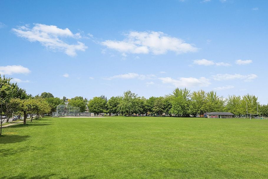 3593 Mackenzie Street Vancouver, BC - 33