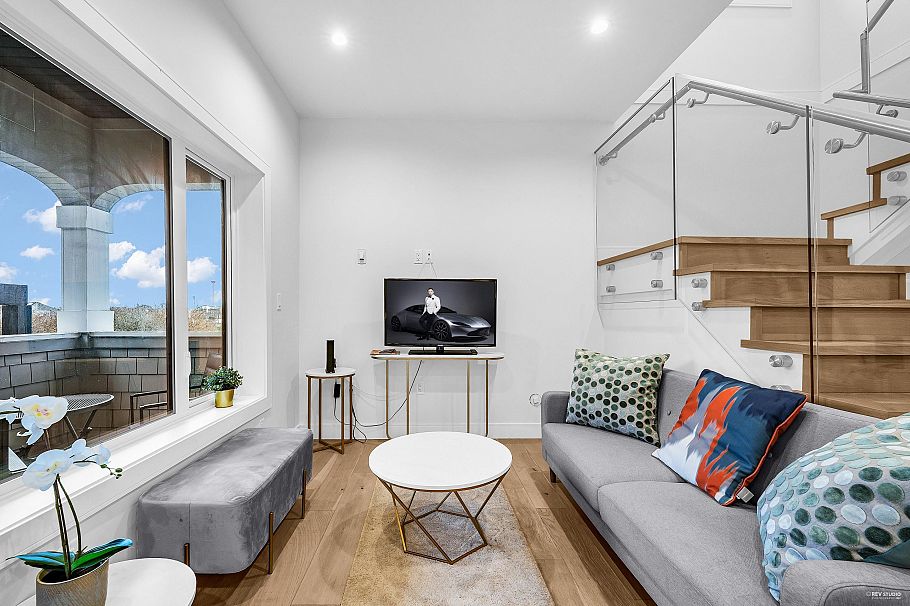 3433 Dundas Street Vancouver, BC - 13