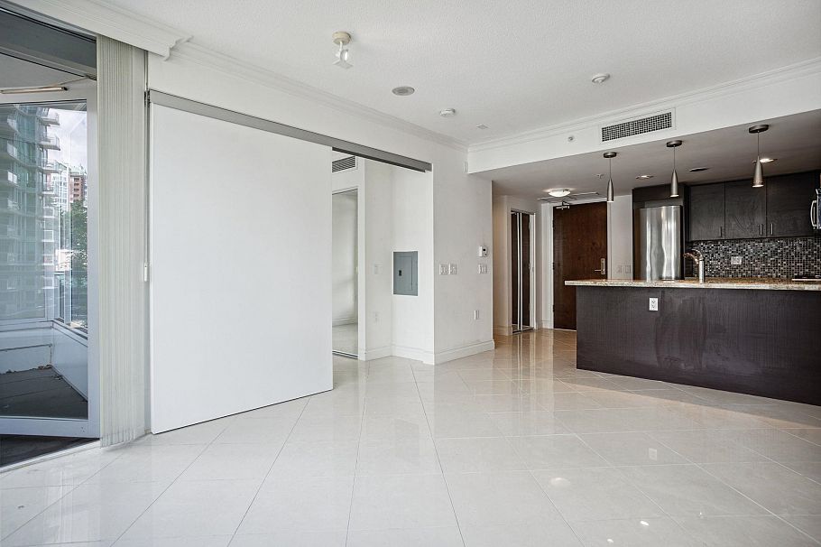 408 133 E Esplanade Avenue North Vancouver, BC - 11