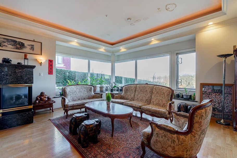 4723 Puget Drive Vancouver, BC - 5