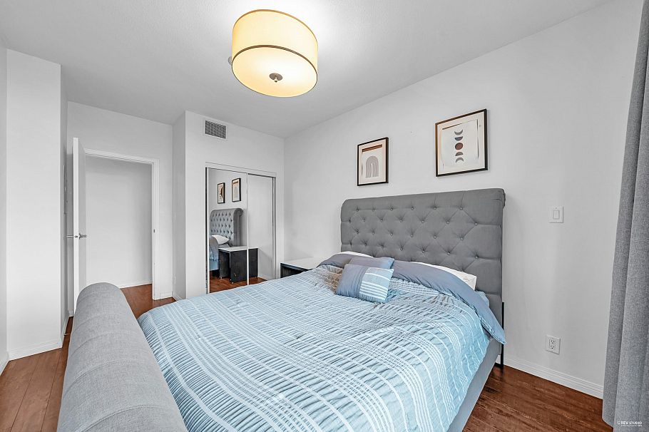 409 100 E Esplanade Street North Vancouver, BC - 20