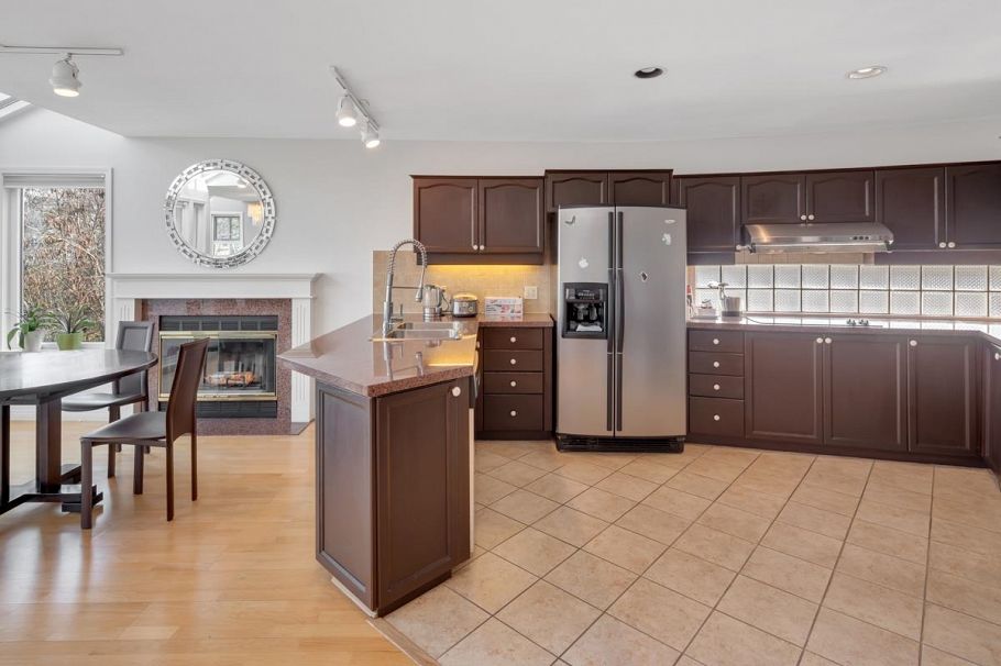 4322 West Point Place Vancouver, BC - 17