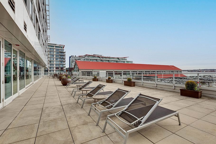 408 133 E Esplanade Avenue North Vancouver, BC - 20