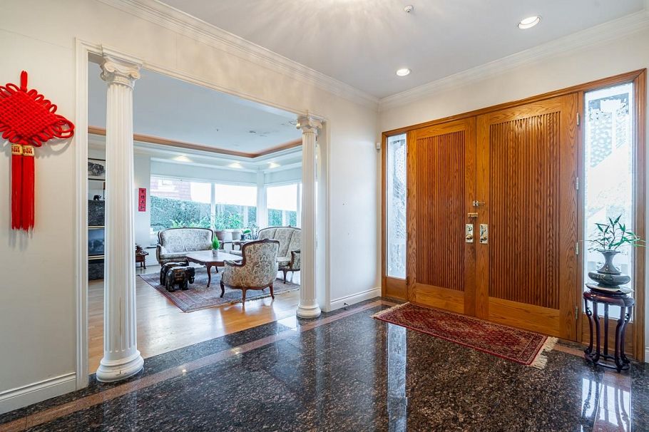 4723 Puget Drive Vancouver, BC - 4