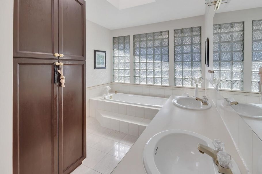 4322 West Point Place Vancouver, BC - 28