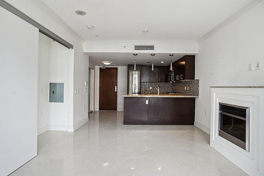 408 133 E Esplanade Avenue North Vancouver, BC - 13