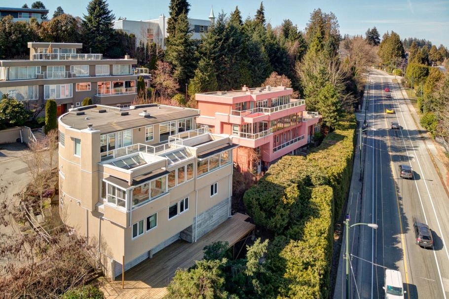 4322 West Point Place Vancouver, BC - 5