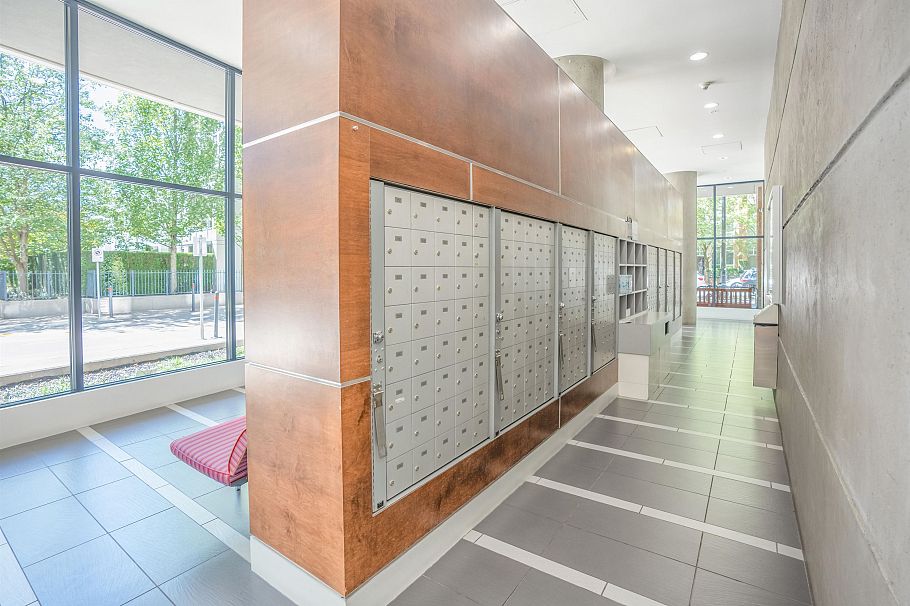 3705 928 Beatty Street Vancouver, BC - 24