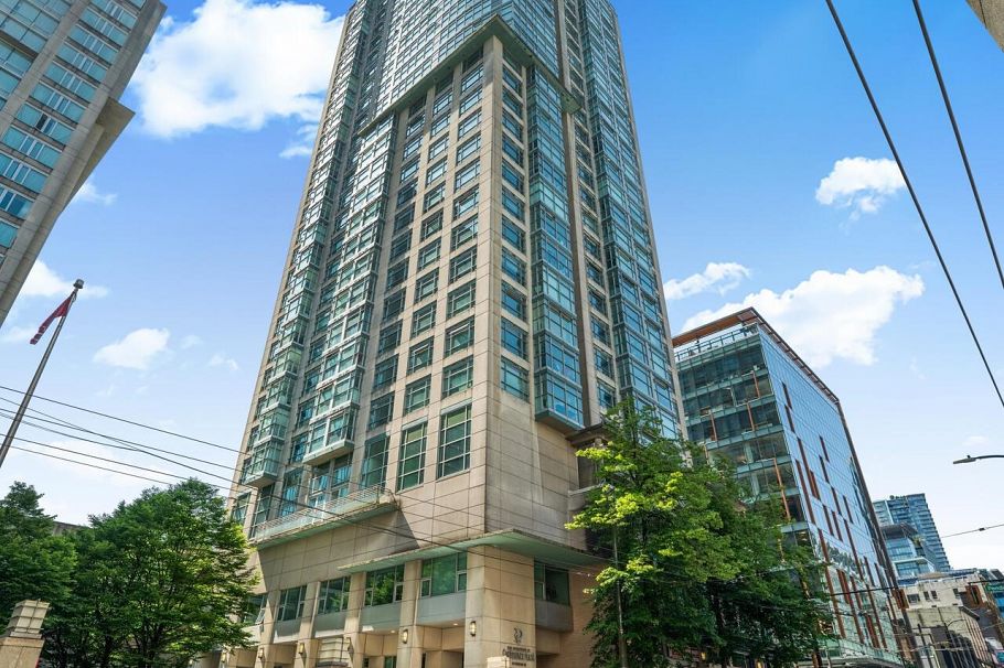 803 438 Seymour Street Vancouver, BC - 1