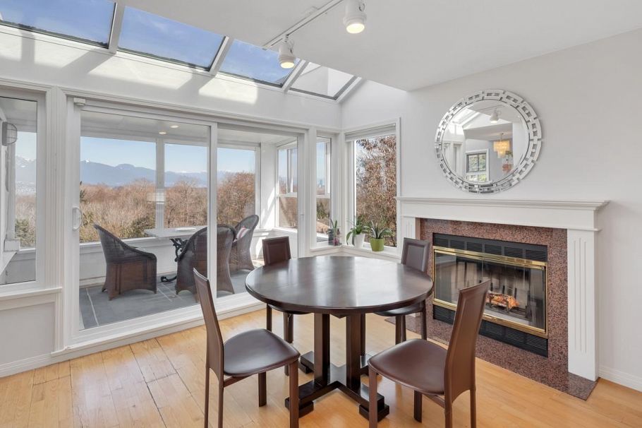 4322 West Point Place Vancouver, BC - 16