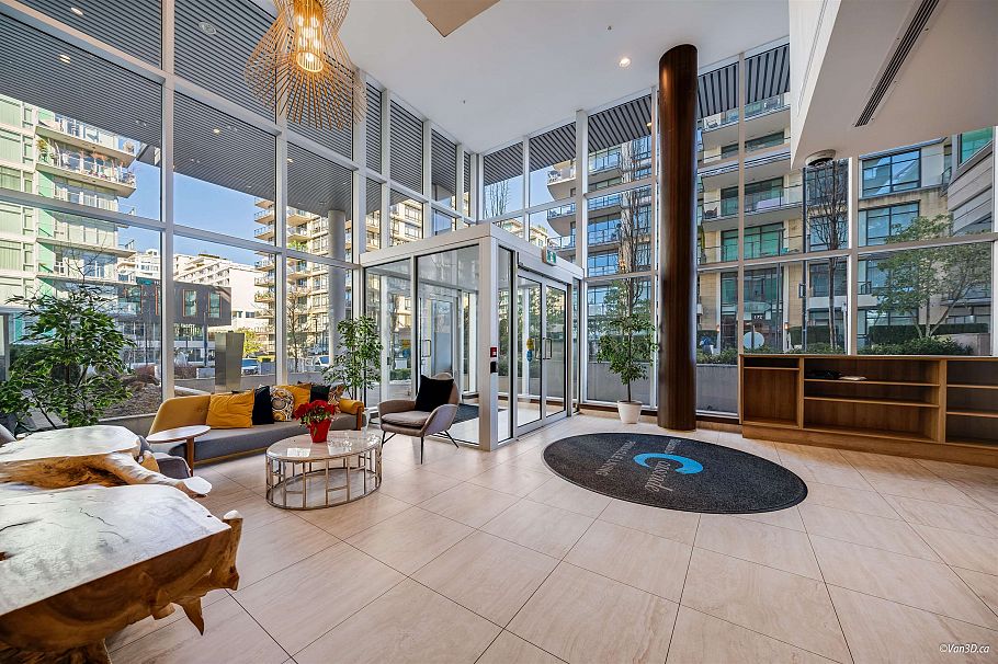 305 185 Victory Ship Way North Vancouver, BC - 24