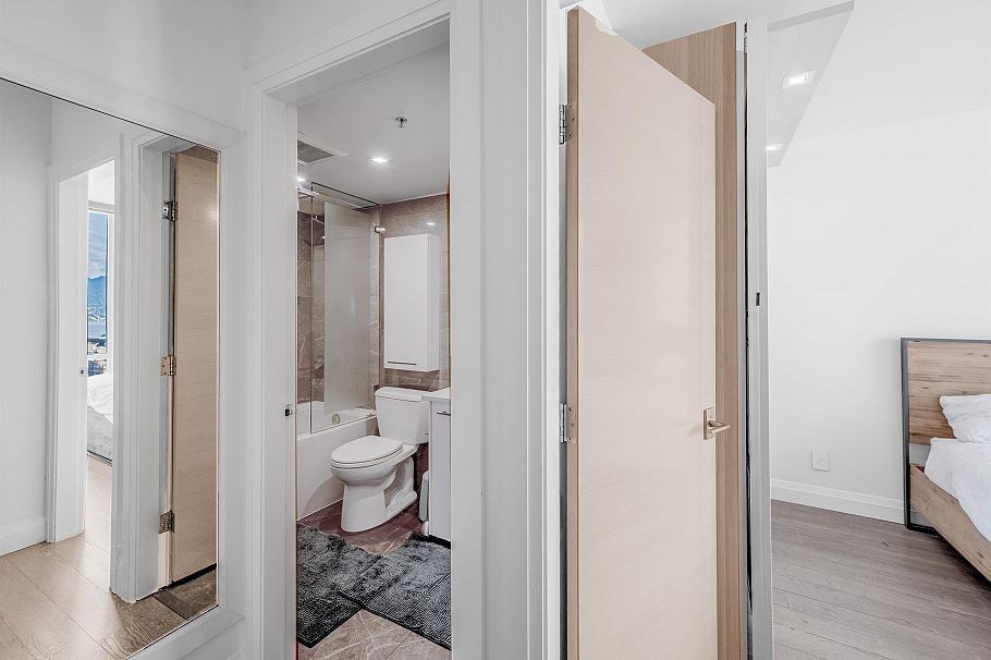 3705 928 Beatty Street Vancouver, BC - 10