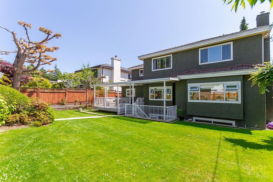 1369 W 55th Avenue Vancouver, BC - 22