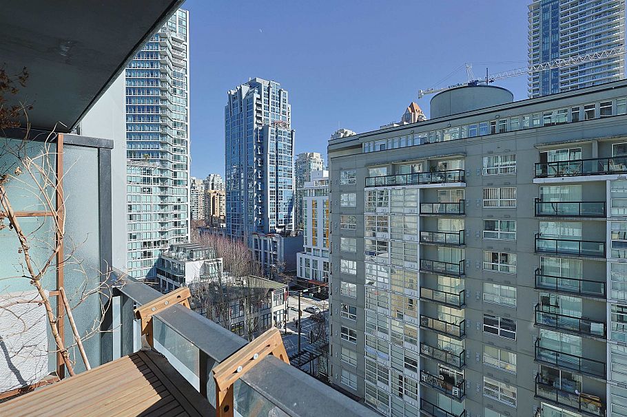 908 1325 Rolston Street Vancouver, BC - 13