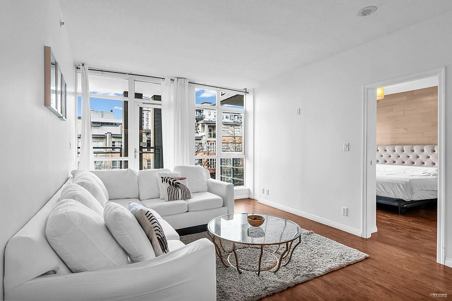 409 100 E Esplanade Street North Vancouver, BC - 11