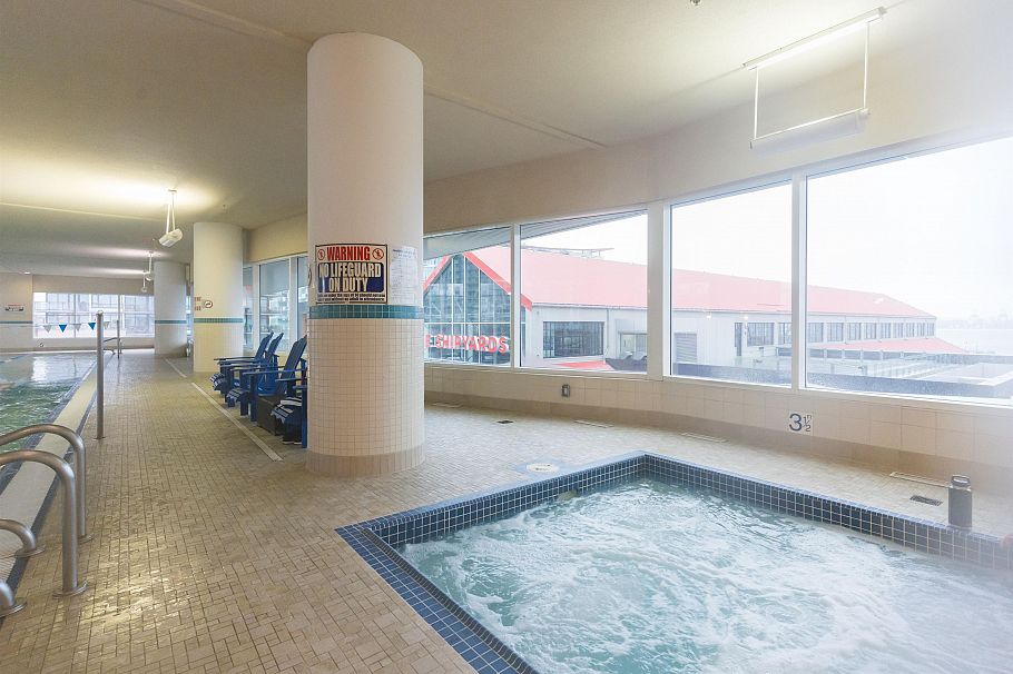 305 185 Victory Ship Way North Vancouver, BC - 35