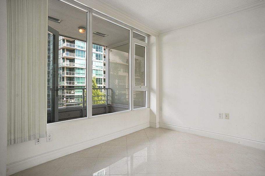 408 133 E Esplanade Avenue North Vancouver, BC - 8