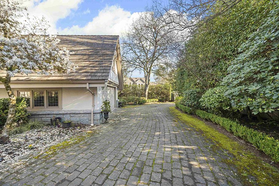 1323 The Crescent Crescent Vancouver, BC - 14