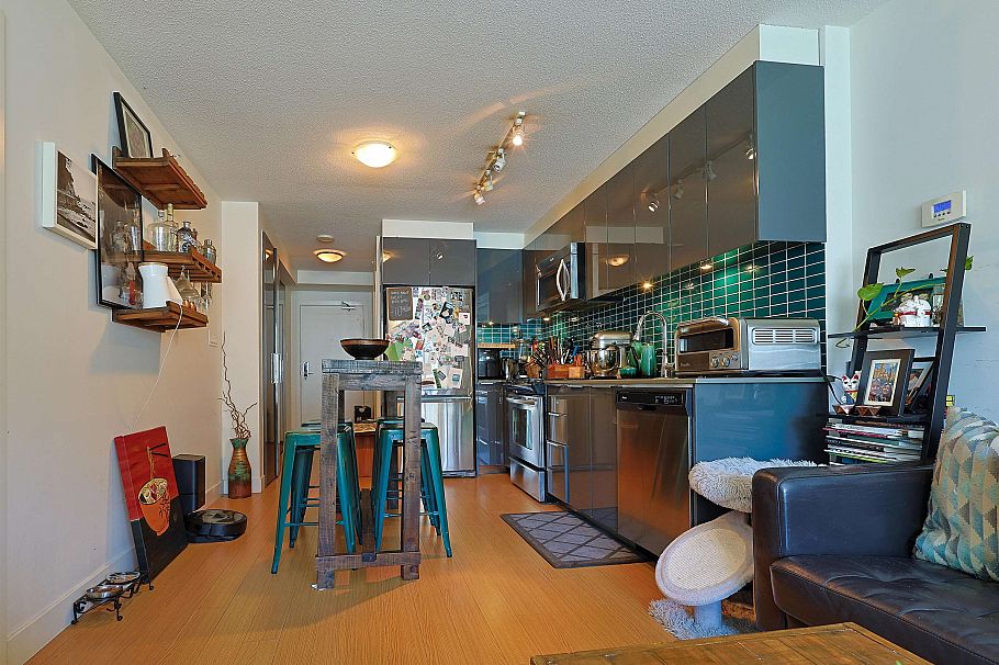 908 1325 Rolston Street Vancouver, BC - 3