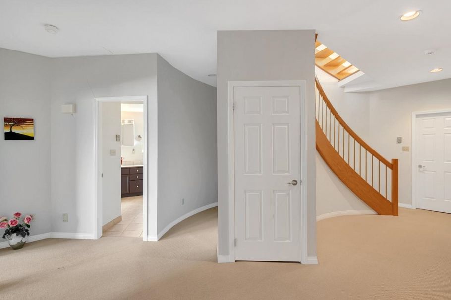 4322 West Point Place Vancouver, BC - 33