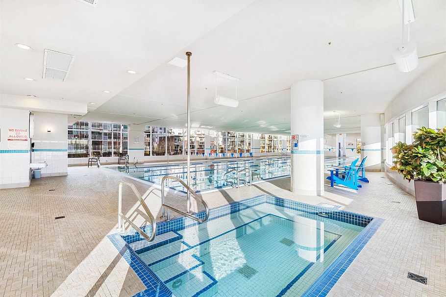 408 133 E Esplanade Avenue North Vancouver, BC - 18