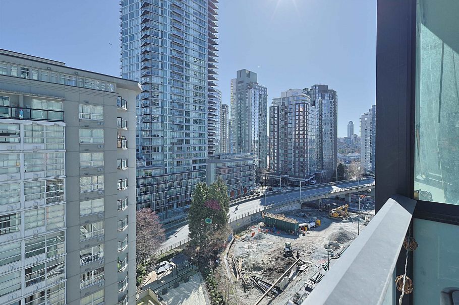 908 1325 Rolston Street Vancouver, BC - 15