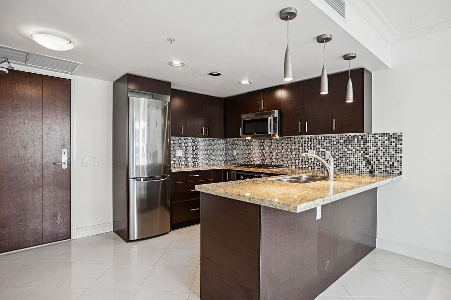 408 133 E Esplanade Avenue North Vancouver, BC - 15