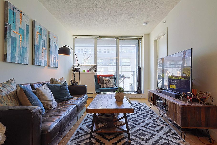 908 1325 Rolston Street Vancouver, BC - 1