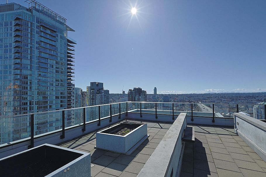 908 1325 Rolston Street Vancouver, BC - 33