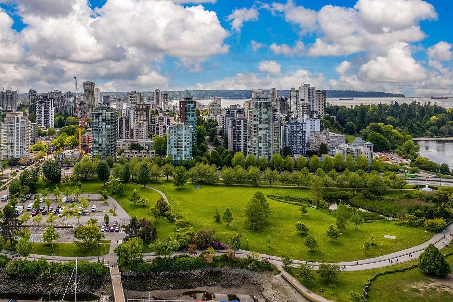 402 1845 Robson Street Vancouver, BC - 16