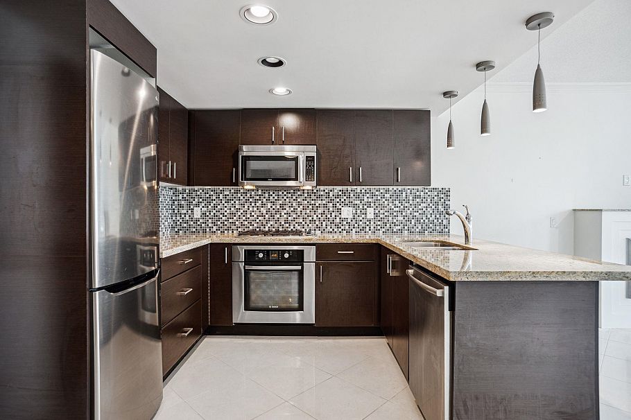 408 133 E Esplanade Avenue North Vancouver, BC - 16