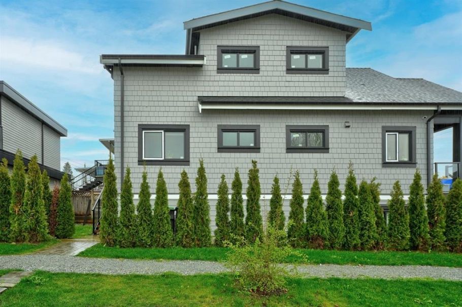 1204 Kaslo Street Vancouver, BC - 1