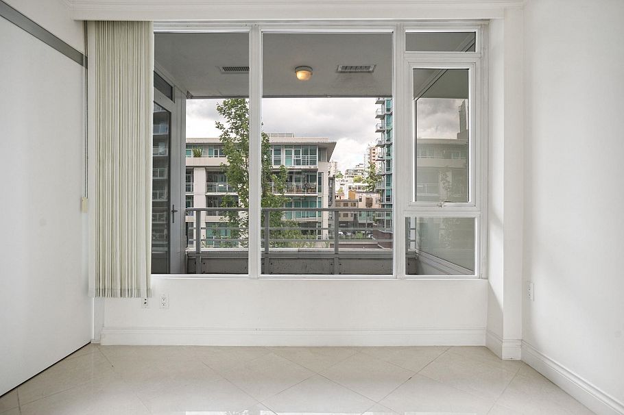 408 133 E Esplanade Avenue North Vancouver, BC - 9