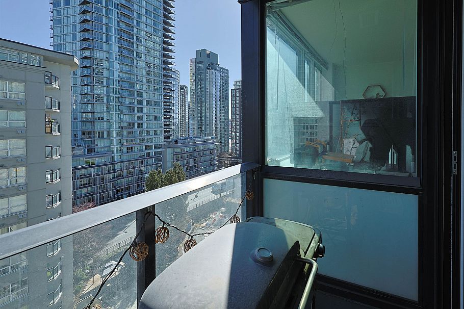 908 1325 Rolston Street Vancouver, BC - 16