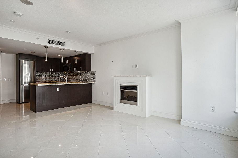 408 133 E Esplanade Avenue North Vancouver, BC - 14