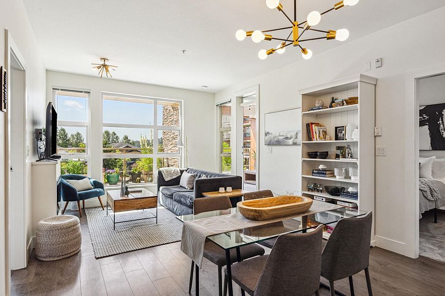 215 3602 Aldercrest Drive North Vancouver, BC - 10