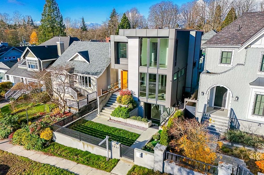 3941 W 24th Avenue Vancouver, BC - 35