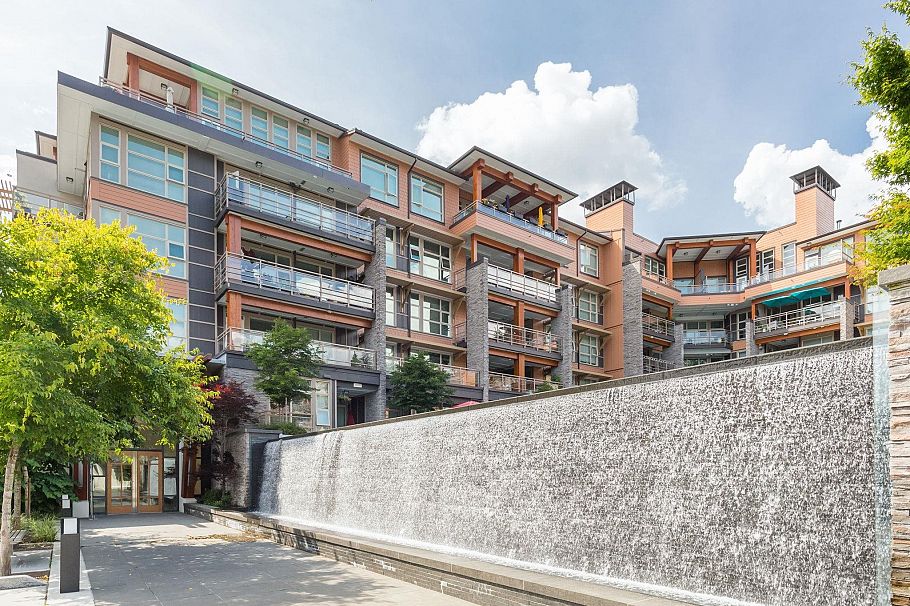 215 3602 Aldercrest Drive North Vancouver, BC - 4