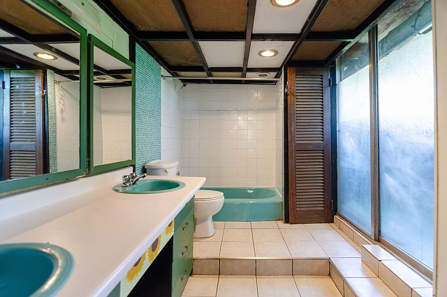 2070 W 14th Avenue Vancouver, BC - 17