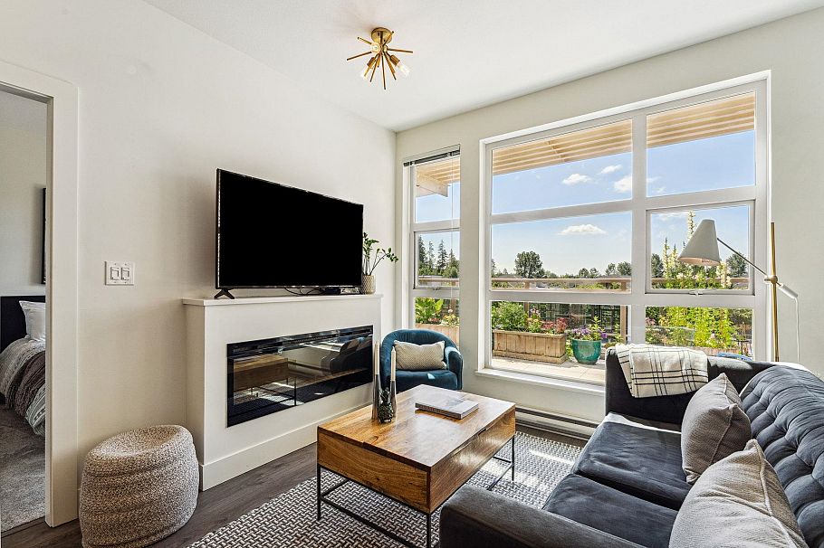 215 3602 Aldercrest Drive North Vancouver, BC - 8