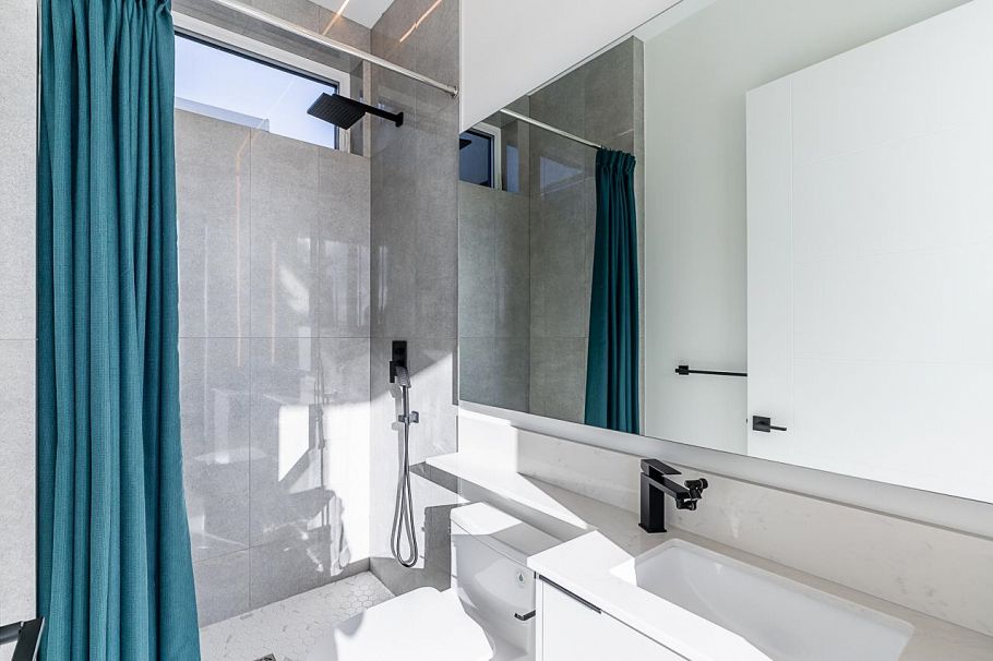 3941 W 24th Avenue Vancouver, BC - 25