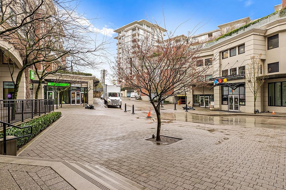 351 1432 Kingsway Vancouver, BC - 27