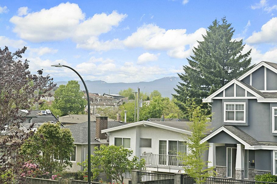 3160 E 6th Avenue Vancouver, BC - 33