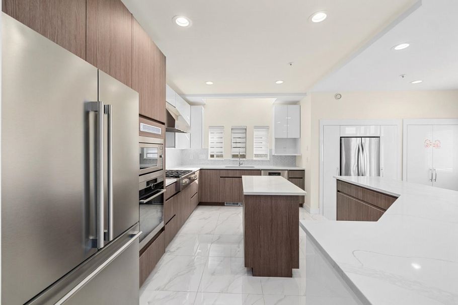 6823 Killarney Street Vancouver, BC - 7