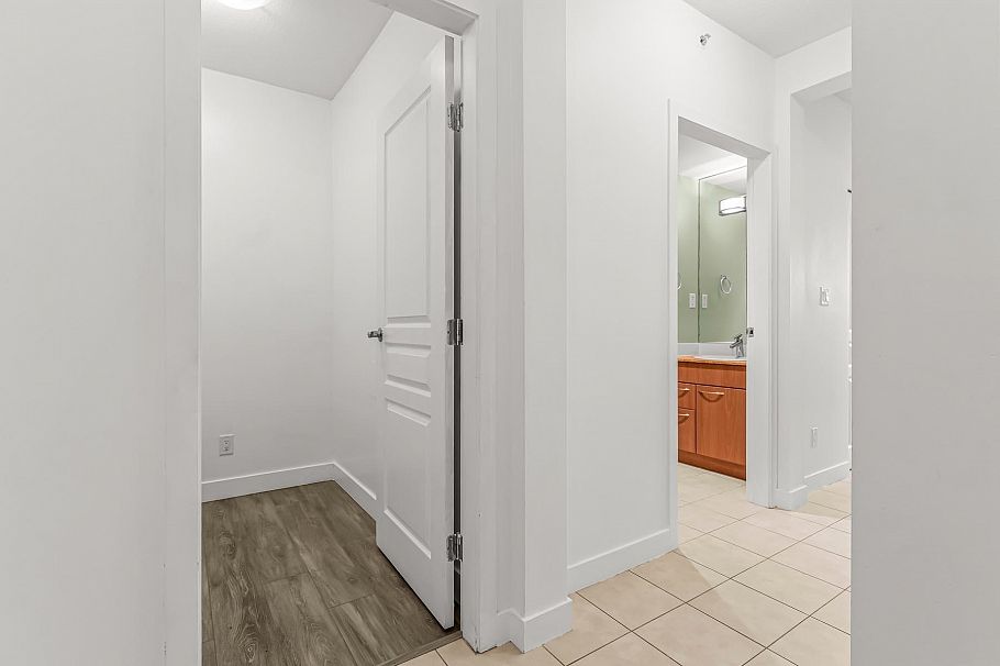 351 1432 Kingsway Vancouver, BC - 12