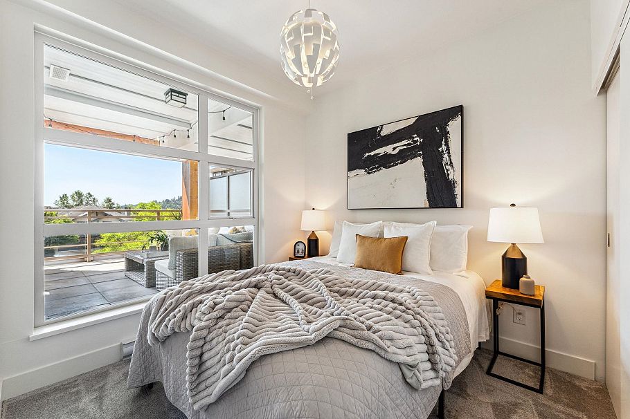 215 3602 Aldercrest Drive North Vancouver, BC - 15